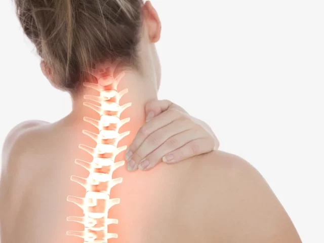 Ból kręgosłupa szyjnego - co może go powodować i jak go leczyć?